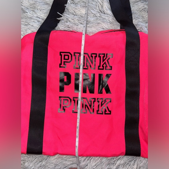 Victoria secret pink duffle bag - Picture 3 of 8